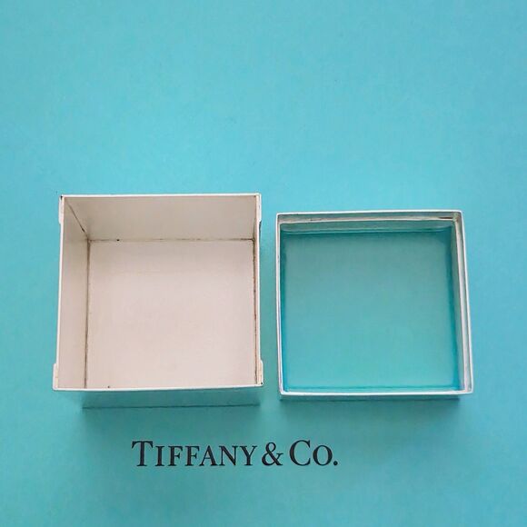 RARE Tiffany and Co.  Enamel Lid Interior Sterling Silver Square Keepsake Box - Picture 3 of 11